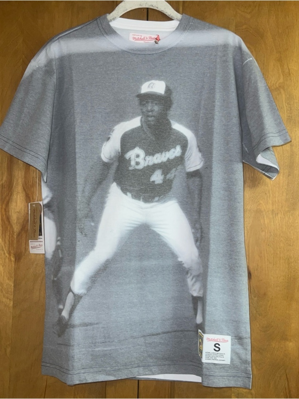 Hank Aaron T Shirt Mitchell And Ness Collection Men’s Small NWT🔥